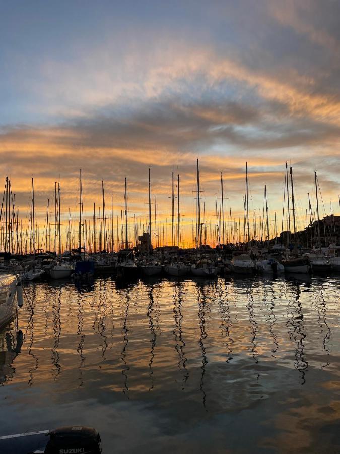 Bistrot Del Mare Apartment Santo Stefano al Mare Luaran gambar