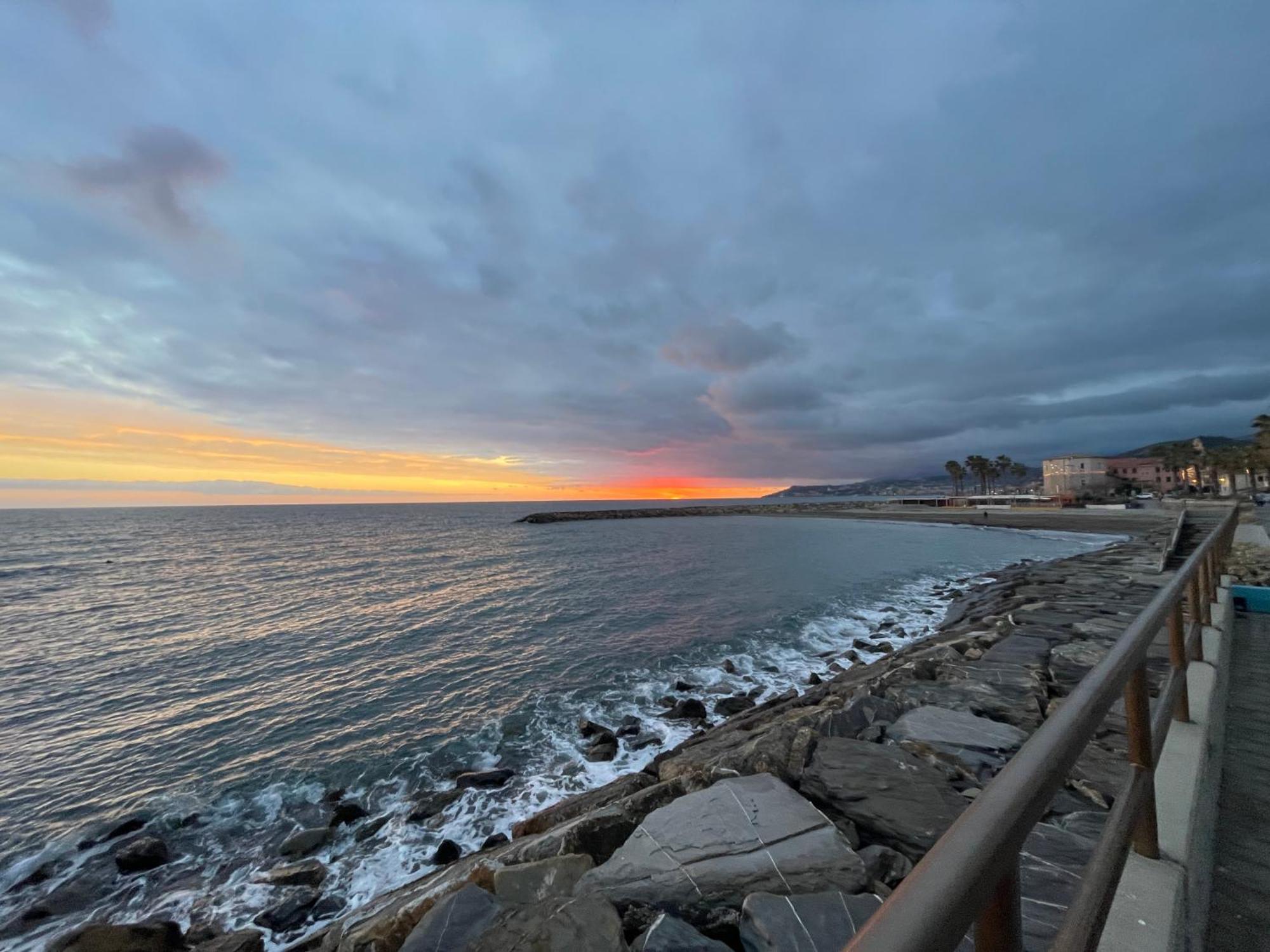 Bistrot Del Mare Apartment Santo Stefano al Mare Luaran gambar