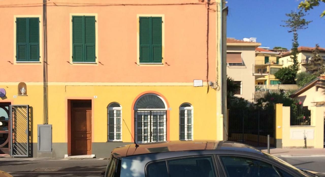 Bistrot Del Mare Apartment Santo Stefano al Mare Luaran gambar