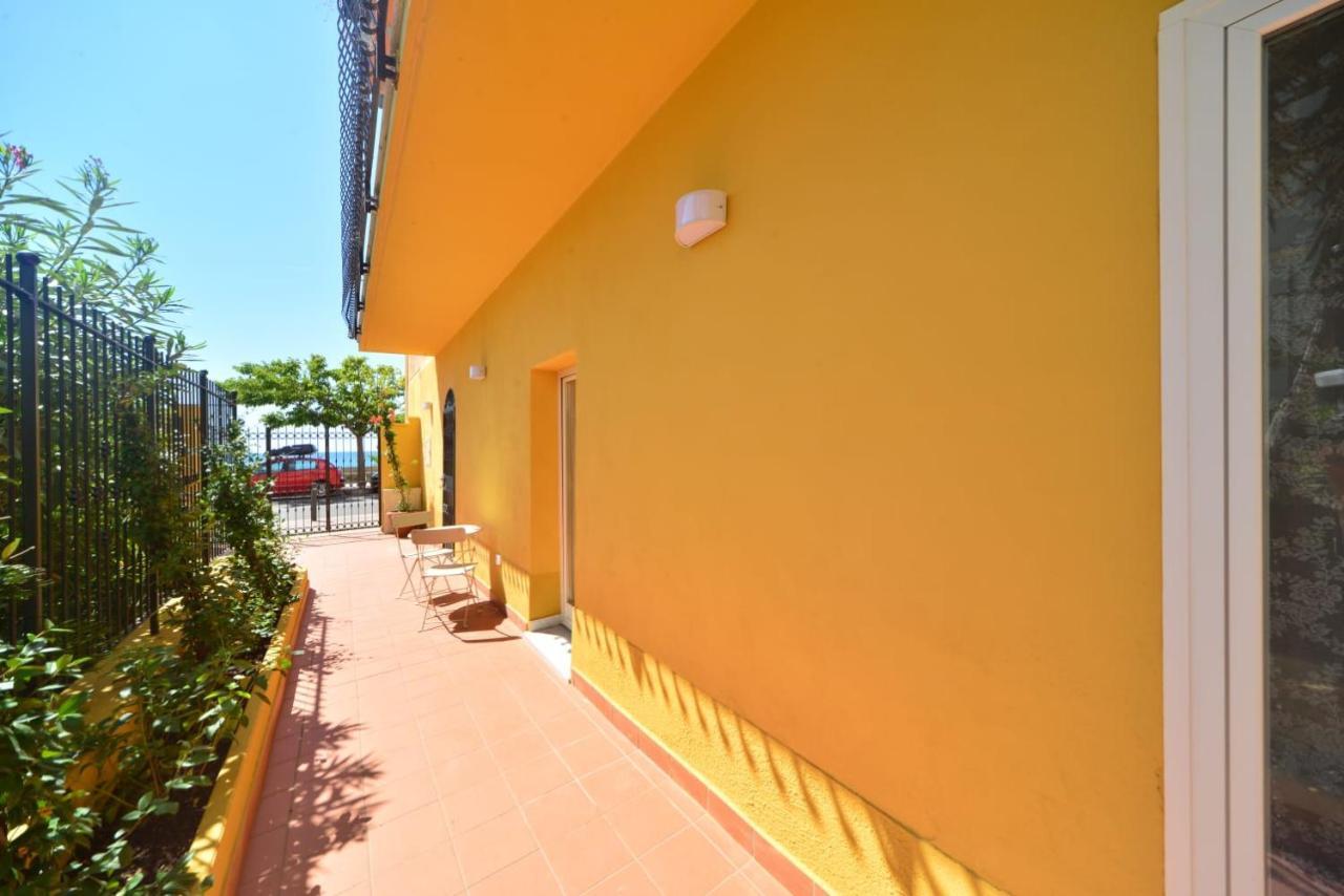 Bistrot Del Mare Apartment Santo Stefano al Mare Luaran gambar