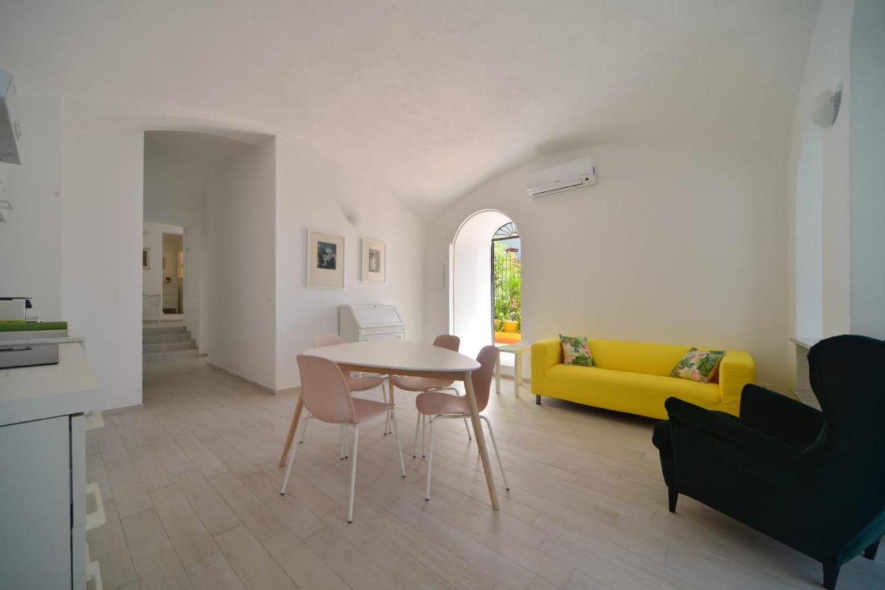 Bistrot Del Mare Apartment Santo Stefano al Mare Luaran gambar